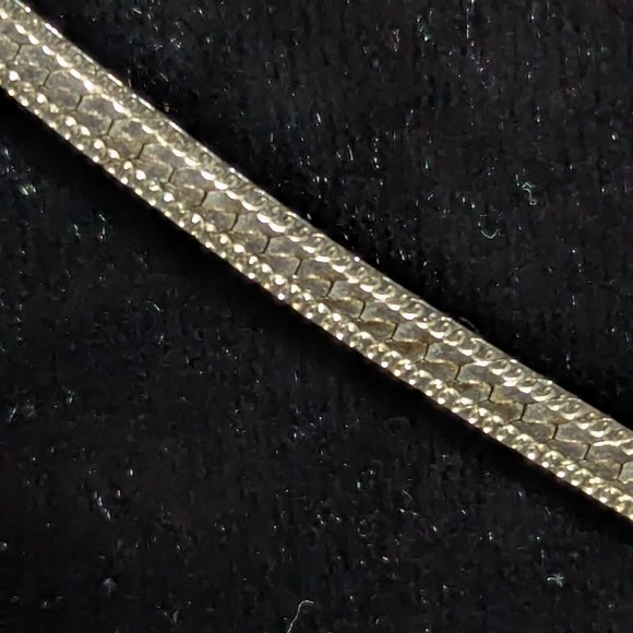 Italian silver snake chain with intricate design - Picture 1 of 4